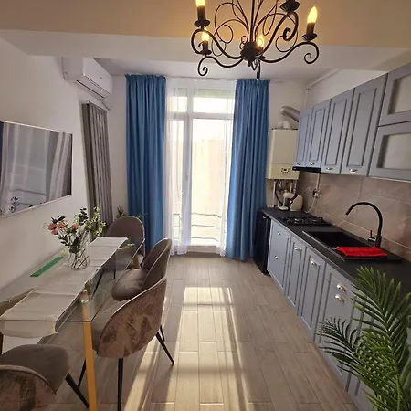 Luxury Double Family - Pool & Appartement Năvodari
